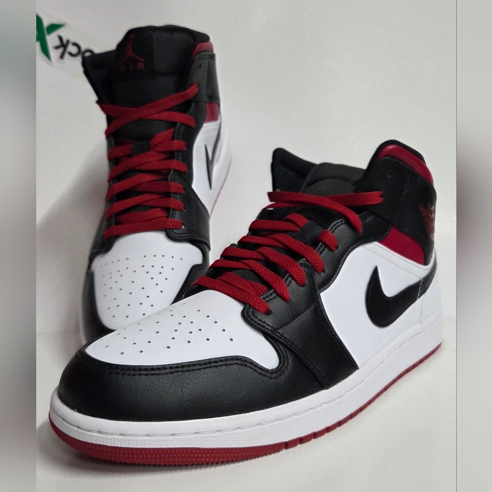 Nike Air Jordan 1 Mid Retro Gym Red Black Toe Sneakers Men's Size 12 DQ8426-106